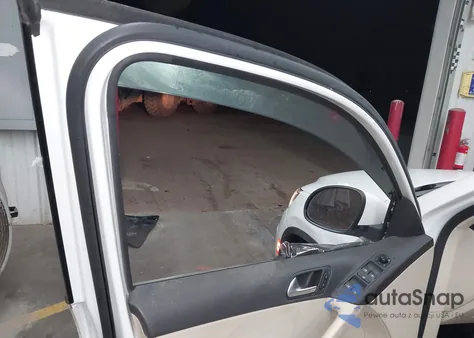 2017 Volkswagen Tiguan 2.0T/2.0T S из США, поврежденный, VIN WVGAV7AX1HK007075